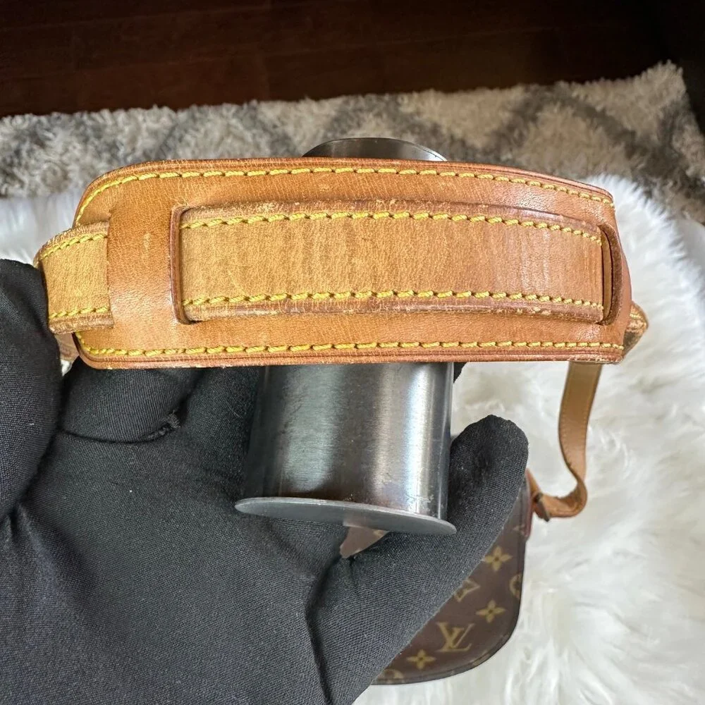 ❌SOLD❌Authentic Louis Vuitton Monogram Saint Cloud GM Crossbody Shoulder Bag - Picture 9 of 16